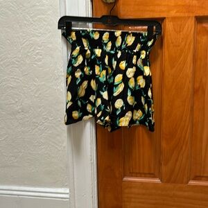 Victoria’s Secret pink shorts with lemons xs